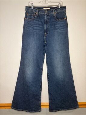 Levi’s Ribcage Bell denim jeans highest rise stretch 32